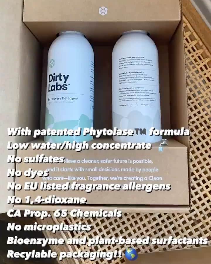 パク ・スジュのインスタグラム：「Happy and proud to be a part in creating this necessary product with @dpwatkins @dr.petehe  🧺 wash the new way with @dirty_labs 🧺   A bio-based laundry detergent that helps clothing last longer ✅ Excellent for washing workout clothes (activewear) and permastink shoobegone ✅ No more eczema or contact dermatitis ✅ Recycled packaging ✅ Thrives in cold water ✅   AND!! $0.25 a load for all that goodness!」