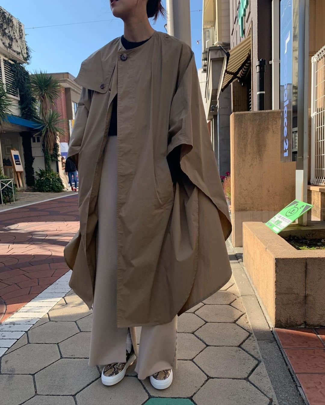 【ANN DE ARKさんのインスタグラム写真 - (【ANN DE ARKInstagram)「PICKUP ITEM﻿ ﻿ 《 INSCRIRE 》﻿ cloak trench coat﻿ ￥141,900（税込）﻿ ﻿ 《 AURALEE 》﻿ ALPACA WOOL SUPER LIGHT KNIT P/O﻿ ￥33,000（税込）﻿ ﻿ 《 TAN 》﻿ SMOOTH JODHPURS PANTS﻿ ￥45,100（税込）﻿ ﻿ 《 PELLICO SUNNY 》﻿ SLIP ON(PYTHON)﻿ ￥38,500（税込）﻿ ﻿ ﻿ スタッフ身長158cm﻿ ﻿ ﻿ オフィシャルサイトの在庫と店頭在庫は共有しております。﻿ 商品に関しましては、お気軽にコメントや店舗までお問い合わせください。﻿ ⬇︎⬇︎⬇︎﻿ @ann_de_ark  @arknets_official﻿ #fashion #栃木 #宇都宮 #ショップ  #arknets #anndeark #annstyling #anncode  #MADISONBLUE #PHOTOCOPIEU ##auralee #pellico #auralee #tanjpn」11月14日 16時48分 - ann_de_ark