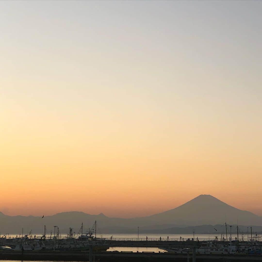 阿部洋子さんのインスタグラム写真 - (阿部洋子Instagram)「#富士山  #mtfuji  #nofilter  #sunset  #magichour  #happytime  #date」11月14日 16時54分 - hirocoring
