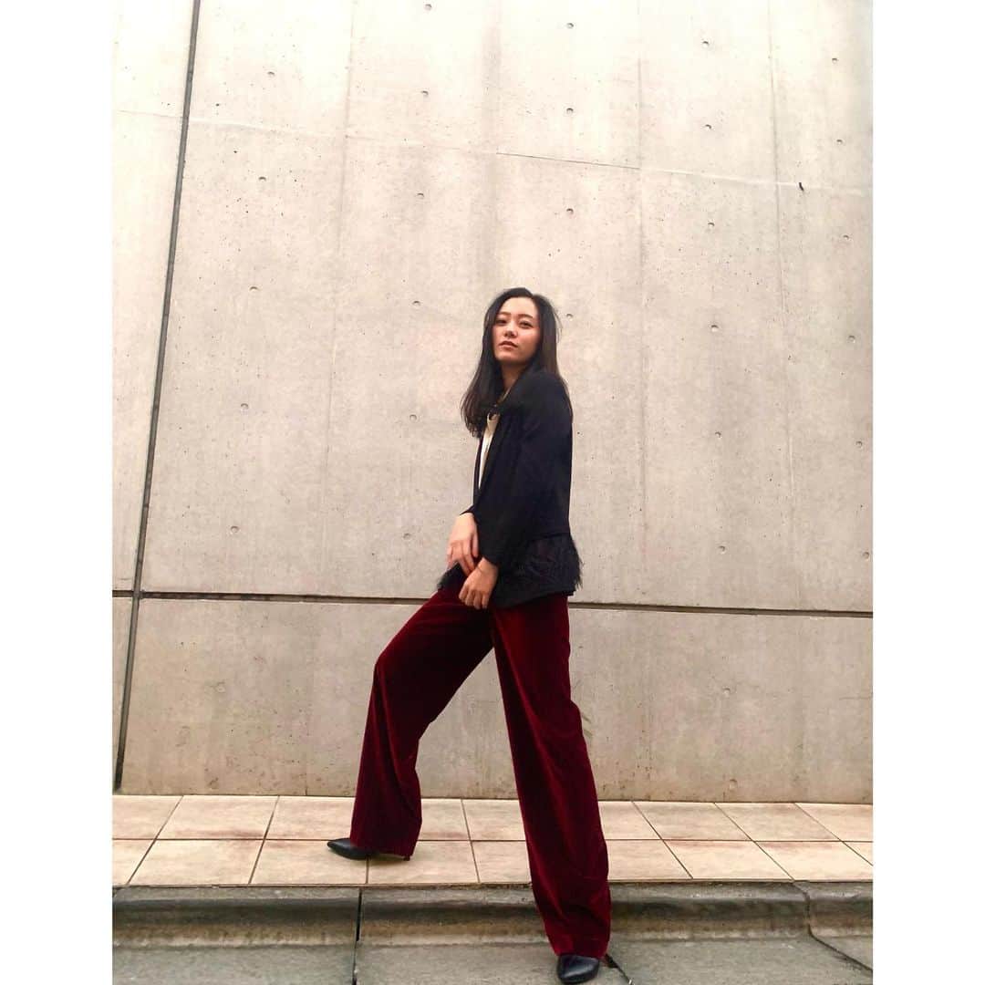 工藤綾乃のインスタグラム：「私、170cm いつの間にか1センチ伸びてました。  #ユニクロ#uniqlo#gracecontinental #ステラマッカートニー #stellamccartney #gvgv#ootd」