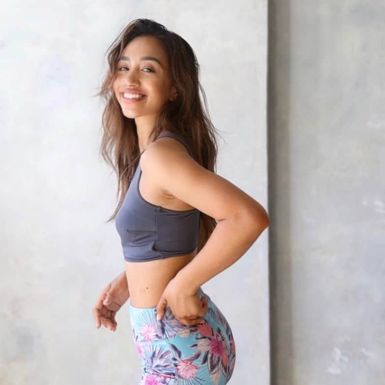 Megha Shrestha のインスタグラム：「Thank you @albove_official 🦋  全国の @peakpine_official の広告で見たの連絡が嬉しすぎてます🙄❤️❤️」