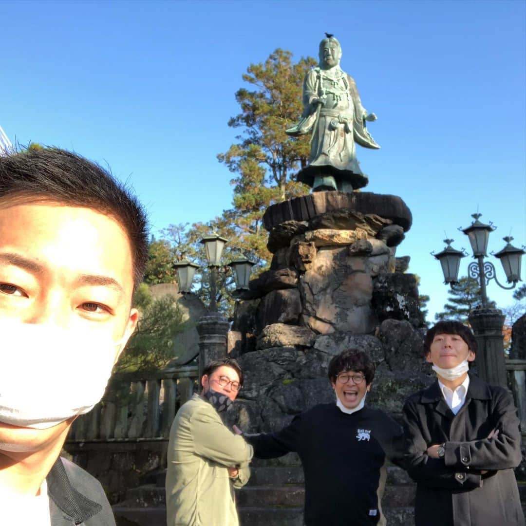 酒井尚さんのインスタグラム写真 - (酒井尚Instagram)「石川県ありがとございますた。 兼六園で心をお清めしますた。 お写真いっぱい。 #兼六園 #日本 #ぴよぴよ君」11月14日 17時10分 - sakai__takashi