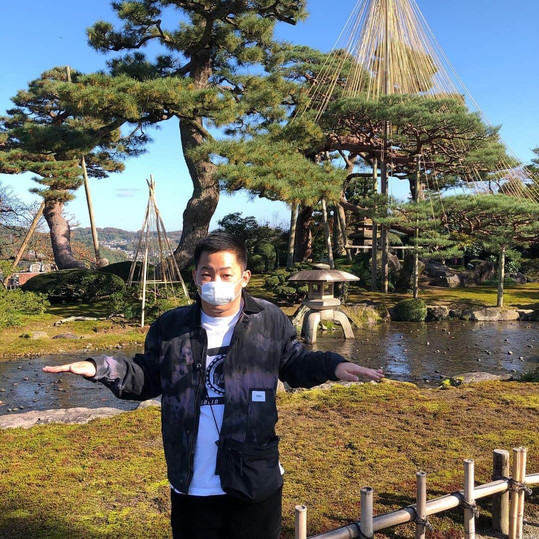 酒井尚のインスタグラム：「石川県ありがとございますた。 兼六園で心をお清めしますた。 お写真いっぱい。 #兼六園 #日本 #ぴよぴよ君」