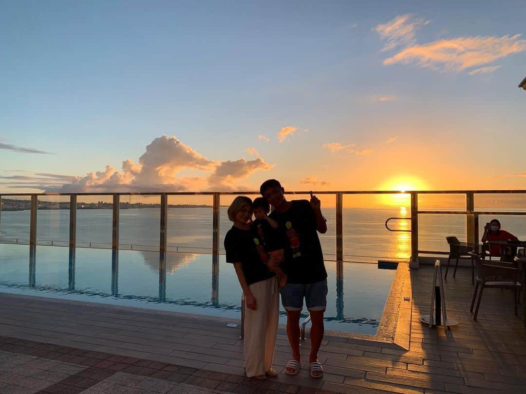 HARUKA MUTOのインスタグラム：「Beautiful Sunset🌄  心身共にリフレッシュの時間💫 #sunset #lovemyfamily」