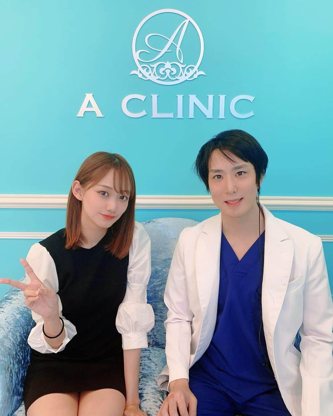 保﨑麗さんのインスタグラム写真 - (保﨑麗Instagram)「#aclinic で#谷口弘樹(@dr.taniguchi )先生に Aスレッドを施術してもらいました~☺️  . . . 顔の左右差が気になっていたのですが、施術直後にスッキリ&ツヤツヤ 左右差も気にならなくなってびっくり😳✨ . . . 私は痛みとかは全くなくて とてもやって良かった！！ 質問なども詳しく説明していただいて 優しくて教えてくれた☺️ . . 1番好きだったのが 店内の内装がお城みたいで可愛かった😌 . . またたるんだら、 Aスレッドやりたいな☺️ . . . ビフォーアフターも載せておくね~！ . #aスレッド #aclinic #aclinic銀座 #aclinic横浜 #aクリニック #美容 #小顔 #美肌 #リフトアップ #美容外科 #美容皮膚科 #美容クリニック #谷口弘樹」11月14日 17時41分 - hozaki_rei