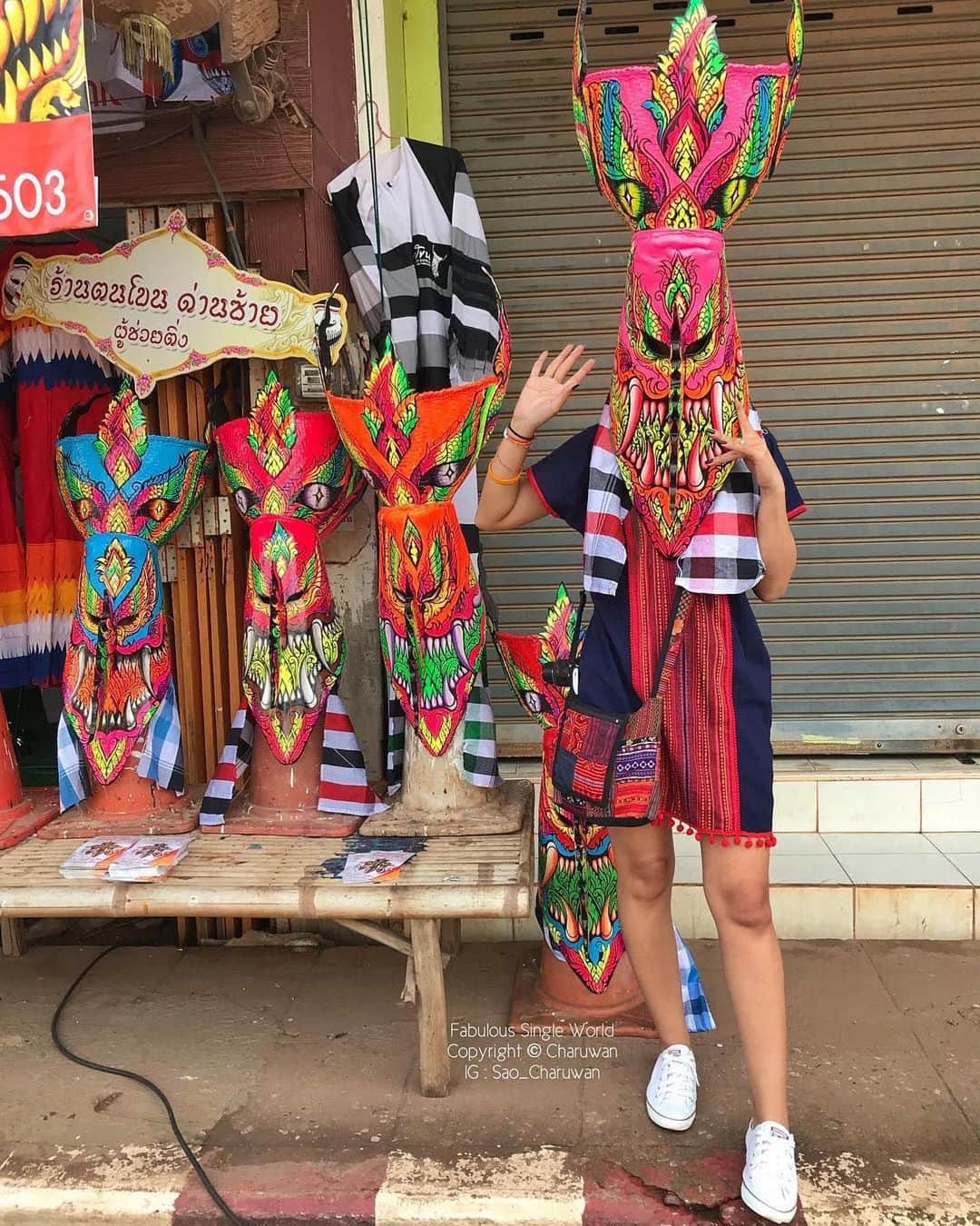 タイ国政府観光庁さんのインスタグラム写真 - (タイ国政府観光庁Instagram)「・﻿ ／﻿ 皆さま☀️﻿ サワッディー・カー🙏﻿ ＼﻿ ﻿ 今日の #thailovers は... @sao_charuwan さん😘﻿ ﻿ ルーイ県で毎年6～7月に行われる「ピーターコーン祭り」でパチリ📸✨﻿ ﻿ 有名な仏教説話から生まれたピーターコーン祭りは、﻿ 収穫前の雨乞いや、厄払いのために開かれるお祭りです☺️✨﻿ ﻿ 名前はそれぞれ、「ピー」＝霊、「ター」=目、「コーン」=仮面劇 を意味しています🤫﻿ ﻿ 精霊になりきった参加者は、大きな仮面とカラフルな衣装をまとい、音楽に合わせてパレード🎭💨﻿ 観光客も飛び入り参加できますよ💃❤️﻿ ﻿ 📷 @sao_charuwan﻿ 📍 ピー・ター・コーン祭り﻿ ﻿ ・・・・・・・﻿ ［タイ好き（THAI LOVERS）な皆さんの写真を大募集🇹🇭💕］﻿ ﻿ ハッシュタグ #thailovers をつけて、タイで撮影した写真を投稿すると、こちらでご紹介させて頂くことがあります🐥﻿ ﻿ 皆様からの投稿をお待ちしています‼️﻿ ﻿ #repost #タイ #ルーイ #イサーン #ピーターコーン祭り #世界のお祭り #お祭り写真部 #こんなタイ知らなかった #もっと知りタイ #タイを知りつくす #タイ旅行 #イサーン旅行 #旅好きな人と繋がりたい #旅行好きな人と繋がりたい #海外旅行 #thailand #loei #loeitrip #isan #isantrip #phitakhonfestival #thainess #amazingthailand #thailandtravel #thailandtrip #thai #thaistagram #lovethailand」11月14日 17時49分 - amazingthailandjp