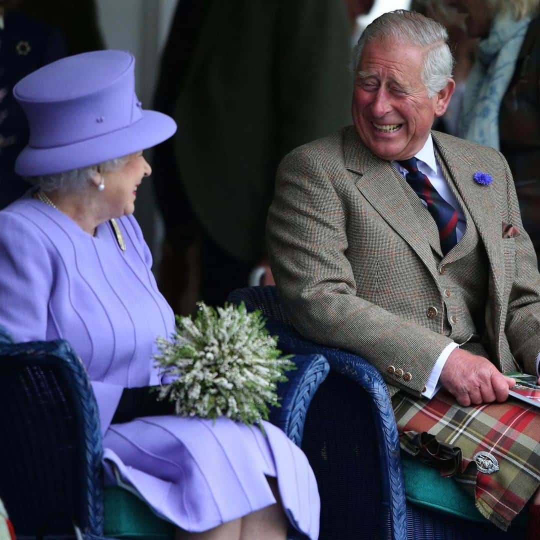 ロイヤル・ファミリーさんのインスタグラム写真 - (ロイヤル・ファミリーInstagram)「🎈🎂 Wishing The Prince of Wales a very happy birthday today!   Follow our link in bio to find out more about His Royal Highness’s life and work.   #happybirthdayhrh」11月14日 18時01分 - theroyalfamily