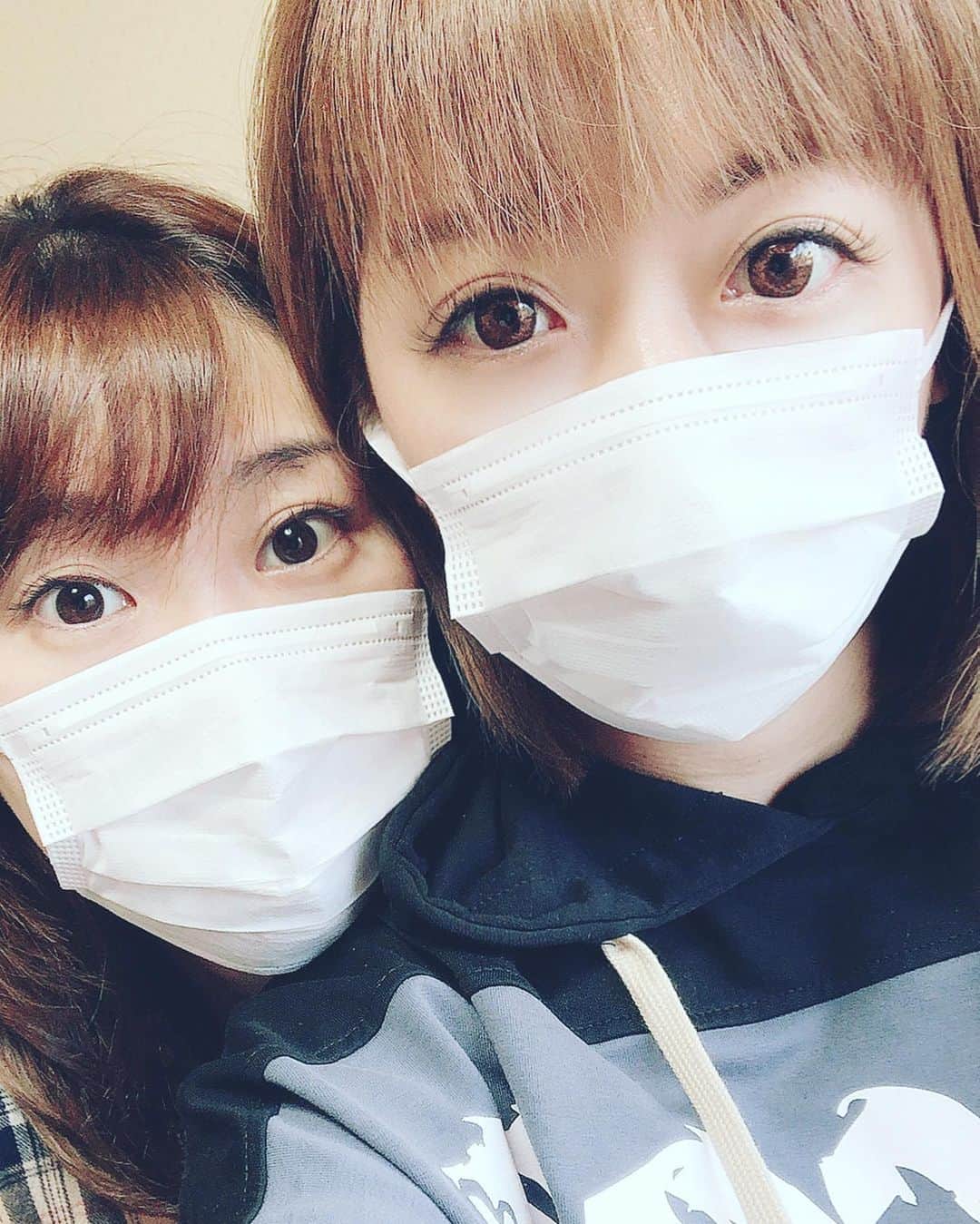 野崎鮎さんのインスタグラム写真 - (野崎鮎Instagram)「親友との戯れ❤ 親友との戯れは、いつだって特別な日❤  #bestfriend  #らぶ #love  #何でもない日でも楽しい日に #マリオ #ルイージ #ドンキー でお買い物 #大掃除 #お宝探し #トレジャー #ハロウィン なんにもしなかったくせに🙃 #やるよねーってことをしたくないわがままっ子 ←私 #何でもない日万歳 #歌う #踊る #狂う #私の過去の写真を晒される #なんでもあり #それはあなただからありなのよ #これからも楽しもう #何にも負けない私達でいよう #最強で最高な2人 #みんなついてこーい #みんなが楽しんでくれることが私達の幸せよ ❤ #一緒に楽しんでくれるみんなと共に」11月14日 17時55分 - ayu_nozaki