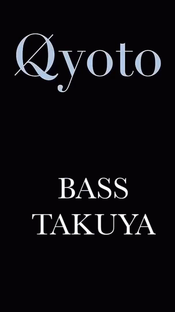 TAKUYAのインスタグラム：「Twitterにて皆さまから募集した曲の中から、数曲選んでカバー動画にしました！(第二弾) ちょっと長く作りすぎたね。笑 曲リスト⬇️ 1.うれしい！たのしい！大好き！#DREAMS COME TRUE  2.慟哭#工藤静香  3.歌舞伎町の女王#椎名林檎  4.Believe#Folder5  5.Northern lights#林原めぐみ  6.Sk8er Boi#Avril Lavigne  7.Infinity#Girl Next Door  8.オーケストラ#BiSH  9.Fiesta#IZ＊ONE  10.第六感#Reol  11.Make you happy#NiziU   また募集するのでTwitterもよろしくです！ #ベーシスト　やけど #ギター#弾いてみた #邦楽#カバー#インスト #guitar#instrumental#japan #Qyoto#bass#takuya」