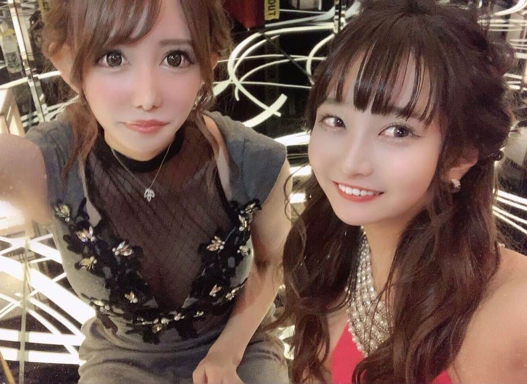 天音ゆめかのインスタグラム：「ねねちゃんと遭遇できて写メ撮れた日の📷💓 この日だいぶ酔っ払ってた🤭 ・ ・ #キャバ嬢　#六本木 #新宿 #歌舞伎町 #女子会 #キャバクラ #ドレス #ヘアメイク #錦 #ミナミ」