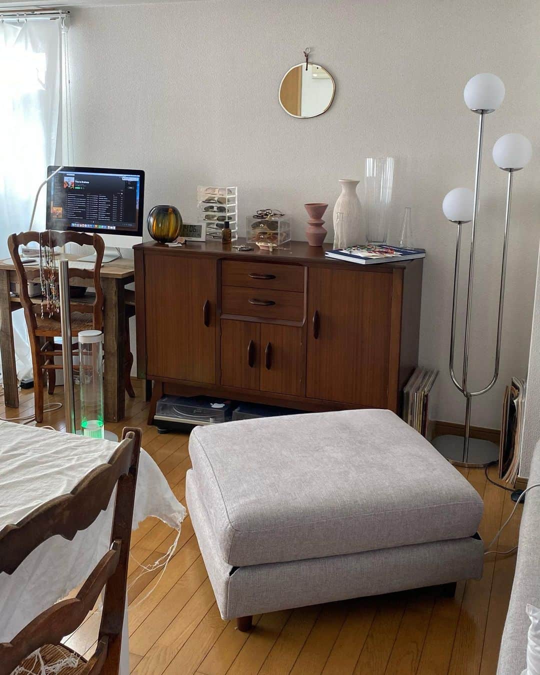 生野優子のインスタグラム：「昼🌞 早く洗面所やりたいね！　@kikujiros_diyproject  #地蔵DIY」