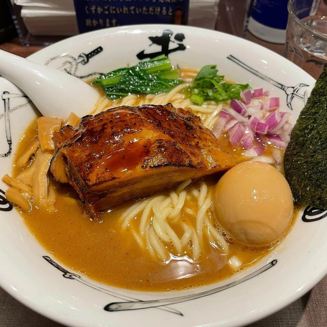 エハラマサヒロさんのインスタグラム写真 - (エハラマサヒロInstagram)「最近食べた美味しい物コレクション  #もう太ってもいいと腹を括れる食べ物の数々カッコいい #最後につくねの妖精カッコいい #でっけーポークビッツやと思って食べてそうでカッコいい #浅草焼肉BEAST #麺屋武蔵 #トイボックス #妖怪ウィンナー食い」11月14日 18時17分 - eharamasahiro