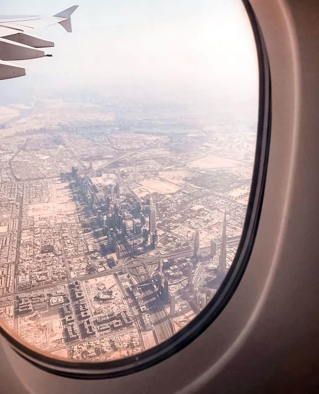 ドバイのインスタグラム：「Looking over The City of Future #Dubai 📷:@seema_ma」
