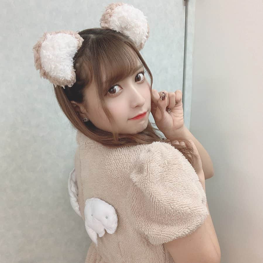 太田里織菜のインスタグラム：「. . くましゃん🧸 アフターハロウィンしたよ❤️ . . #らぶどる #くまコスプレ #くまさん #くまさんコス」