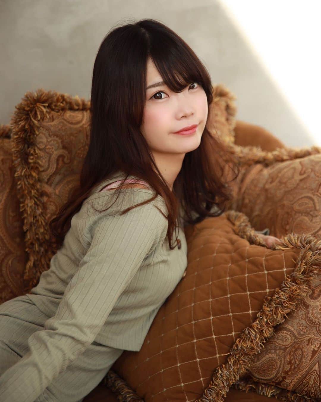 武田美憂のインスタグラム：「. 撮影会速報🍤 みんな来てくれて嬉しいけど、 86レースの十勝でファンになってくれた子が わざわざ都内の撮影会に来てくれて ふえええぇ！ってなったよ( ˃_˂ഃ )♥︎ . わたしは行かれなかったけど、 本日、横浜F・マリノスのホーム最終戦！みごとに！ 勝ちましたああ♥︎♥︎♥︎ おめでとうございます！わーいわーい！！ . #テンション上がってまっすぐ帰りたくない　#オウルテックレディ #sgt #supergt #owltech #tgrteamsard #sard #いいねしてね #portrait #portraitphotography #model #japanesegirl  #racequeen #レースクイーン #グラビア #水着 #ハウススタジオ #被写体モデル #被写体 #モデル #作品撮り #ポトレ #ポートレート #followme」