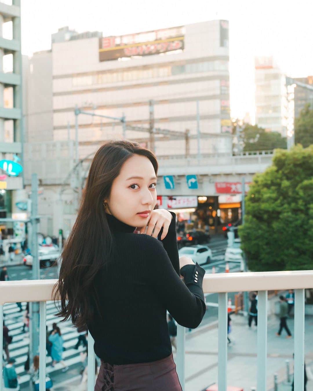 池田星来のインスタグラム：「. 今くらいの気温いいね🌛  #ポートレート #ポートレート撮影 #ポートレートモデル #被写体 #ファインダー越しの私の世界 #ポトレのセカイ #portrait」