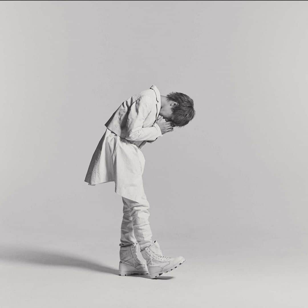 手島章斗さんのインスタグラム写真 - (手島章斗Instagram)「1st Mini Album「Who I am」 ジャケ写アザーカット📸  #photo #whoiam #photography  #ジャケ写 #どれが好き？」11月14日 18時43分 - akito_solidemo_official