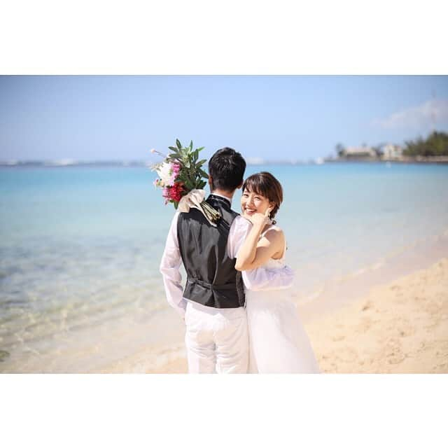 ハワイフォトウェディングのCheers Weddingさんのインスタグラム写真 - (ハワイフォトウェディングのCheers WeddingInstagram)「ハワイのフォトツアーならCheers Wedding ﻿ ﻿ ハワイウェディング専門のプロデュース会社だからこそ叶う。﻿ ハワイウェディングフォトツアー🌴﻿ ﻿ 【お問合せ】﻿ https://www.cheerswedding.jp﻿ ☎︎0120-128-828﻿ 平日11:00〜19:00／土日祝10:00〜19:00﻿ ***********************﻿ ﻿ ▼ウェディングパーク海外﻿ チアーズウェディングで検索﻿ ‭https://foreign.weddingpark.net/agentlist/100063‬/﻿ ﻿ ▼ウェディングフォトはこちら﻿ @cheers_photowedding ﻿ ﻿ #チアーズウエディング﻿ #ハワイウェディング﻿ #フォトウェディング﻿ #リゾートウェディング　﻿ #フォトツアー﻿ #ハワイ旅行﻿ #ハワイ挙式﻿ #ハワイ婚﻿ #cheerswedding﻿ #hawaiiwedding﻿ #日本中のプレ花嫁さんと繋がりたい﻿ #ウェディングニュース﻿ #プレ花嫁　﻿ #卒花嫁﻿ #前撮り　﻿ #後撮り﻿ #ハワイ前撮り ﻿ #ハワイ後撮り﻿ #結婚準備﻿ #ハワイフォトツアー﻿ #ウエディングフォト﻿ #フォトウェディング﻿ #ハワイハネムーン﻿ #ハネムーンフォト﻿ #ウェディングフォト ﻿ #花嫁応援企画」11月14日 18時50分 - cheers_photowedding