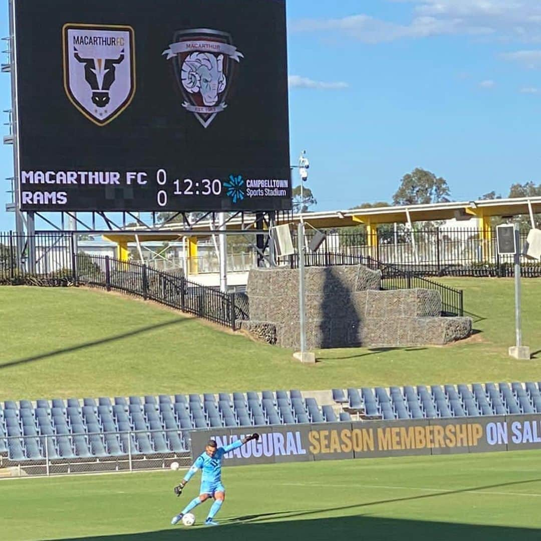 アダム・フェデリチのインスタグラム：「First hit out at our home stadium ✅⚽️ @mfcbulls」