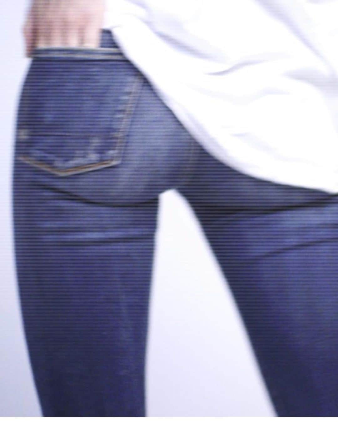 のインスタグラム：「Jeans on, zoom in, zoom out. FREE  MOVE high performance stretch and recovery. The perfect fit #denham #jasondenham #denhamthejeanmaker #thruthisinthedetails」