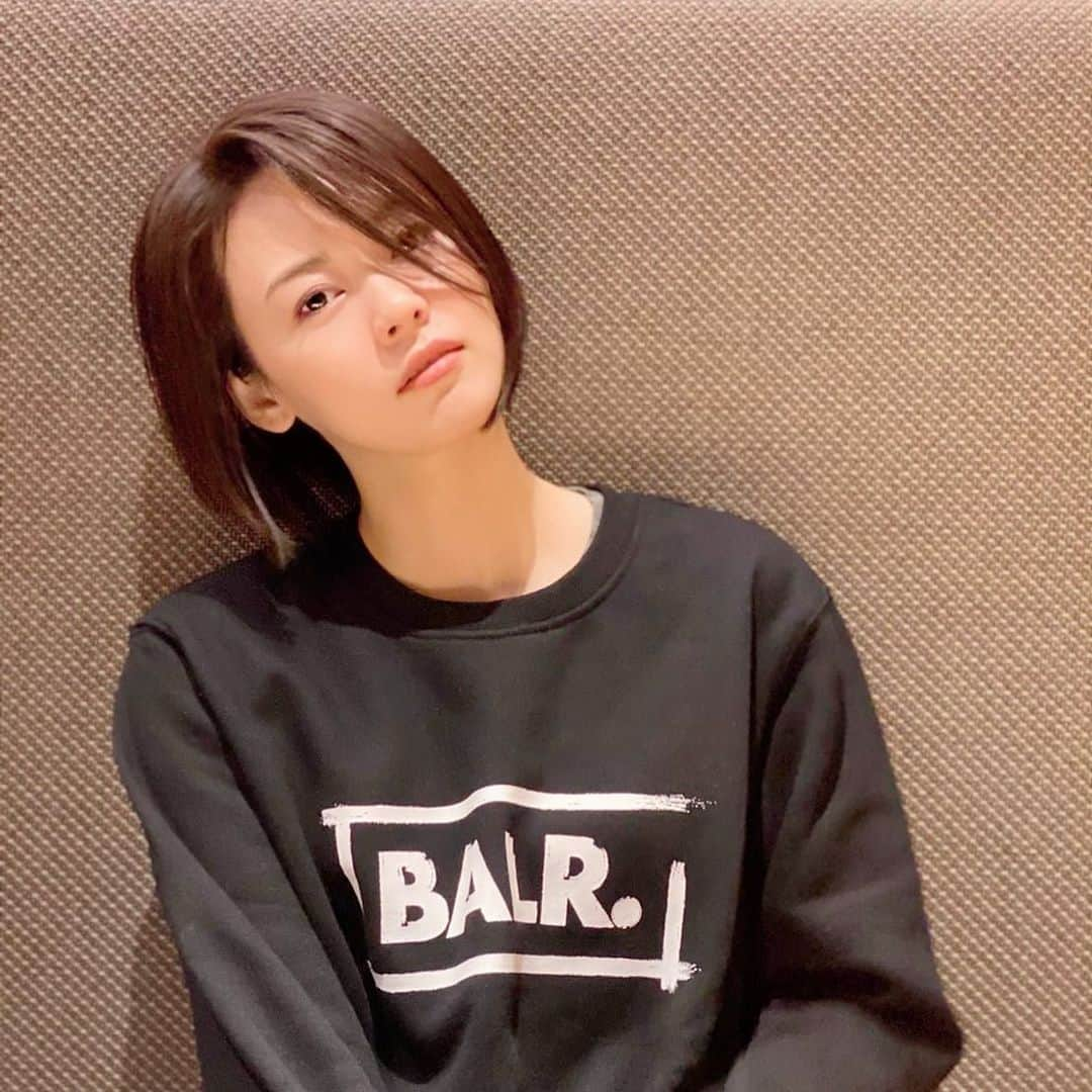 伴杏里さんのインスタグラム写真 - (伴杏里Instagram)「どんな土曜日過ごしてる？☺️🥰  @balr_jpn #ボーラー　#outfit  #pic #soccerfashion」11月14日 19時17分 - anri.ban