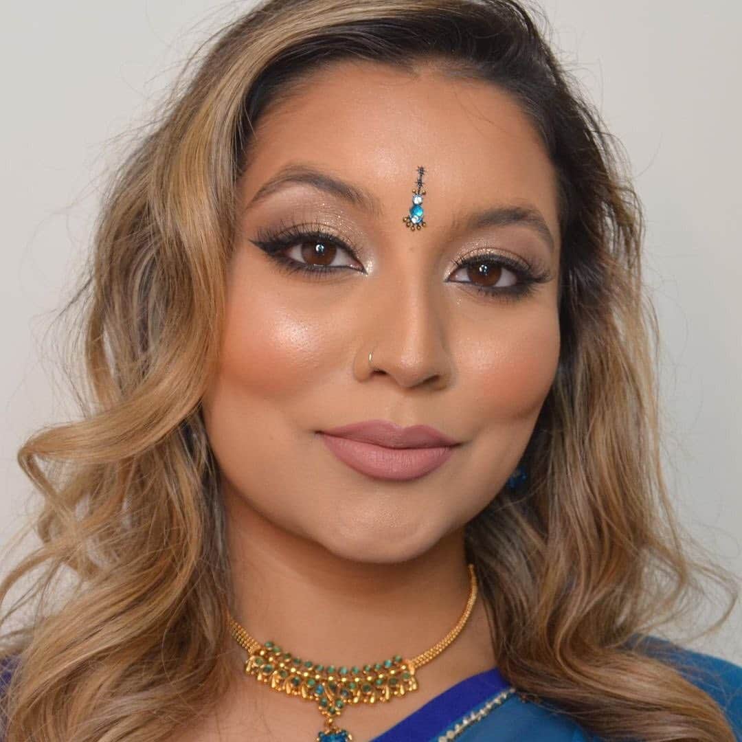 M·A·C Cosmetics UK & Irelandさんのインスタグラム写真 - (M·A·C Cosmetics UK & IrelandInstagram)「Happy Diwali from M·A·C 🪔May your celebrations be filled with love and light⁠⠀ ⁠⠀ In need of a little inspo? ✨ Swipe to see the radiant Diwali looks created by YOU!⁠⠀ @nishasirpal_makeup @jademistry_mua ⁠@manisha02224 ⁠@shereneboo @jazzzy_babbby   Which one will you try? Let us know below👇⁠⠀ #MACDiwali #MACCosmeticsUK #MACCosmetics #MACCelebratesDiwali」11月14日 19時47分 - maccosmeticsuk