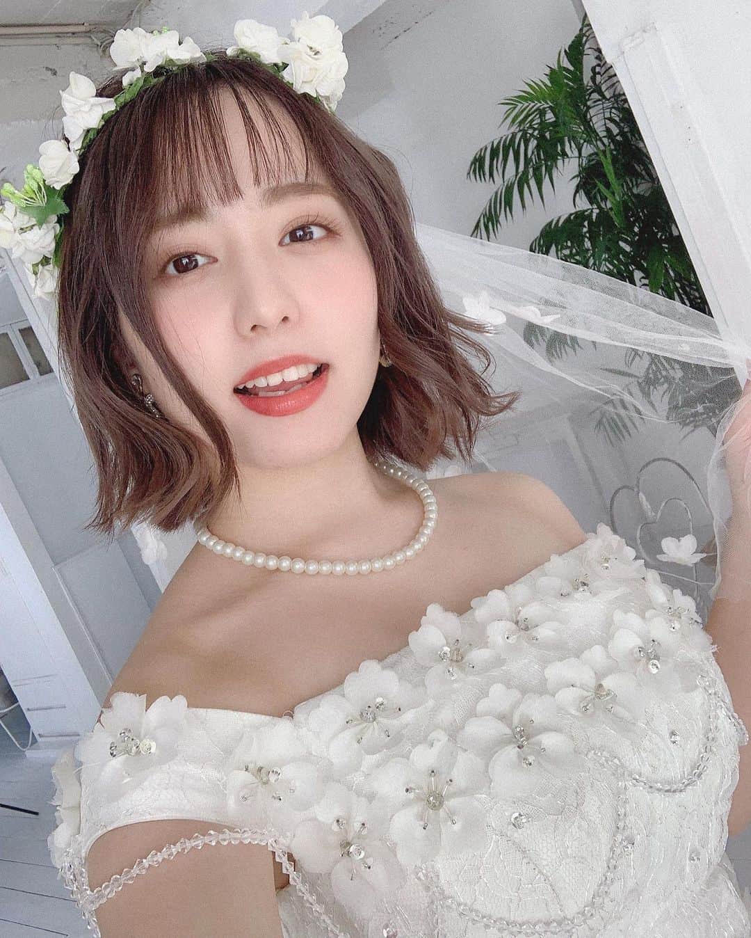 前田美里のインスタグラム：「ウェディングドレス撮影会👗 . . #土曜日 #ウェディングドレス #撮影会 #ドレス  #photo #ファインダー越しの私の世界 #被写体 #写真好きな人と繋がりたい  #おうち時間 #stayhome #写真 #ヲタク #櫻坂46 #欅坂46 #日向坂46 #フォロー #フォロワー募集中  #idol #fashion #wedding #japanesegirl #follow #followme #좋아요 #팔로우미 #팔로미 #오오티디」