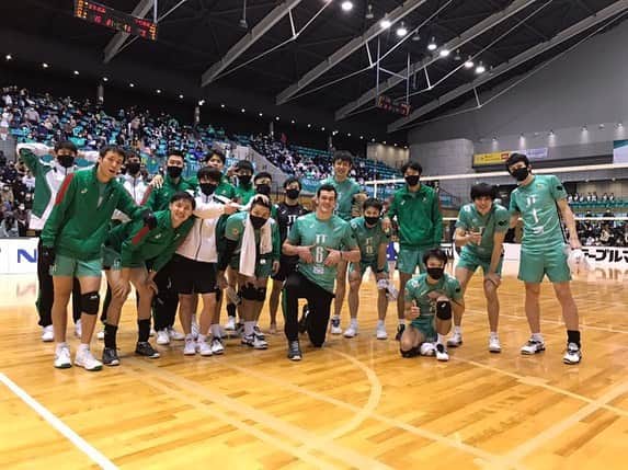 のインスタグラム：「… vs VC長野 3-2 WIN !!! なんとか勝てました🙆‍♂️ 明日もチーム一丸で頑張ります😌  #1114 #6勝目 #JTサンダーズ広島 #Vリーグはバレーだよ」