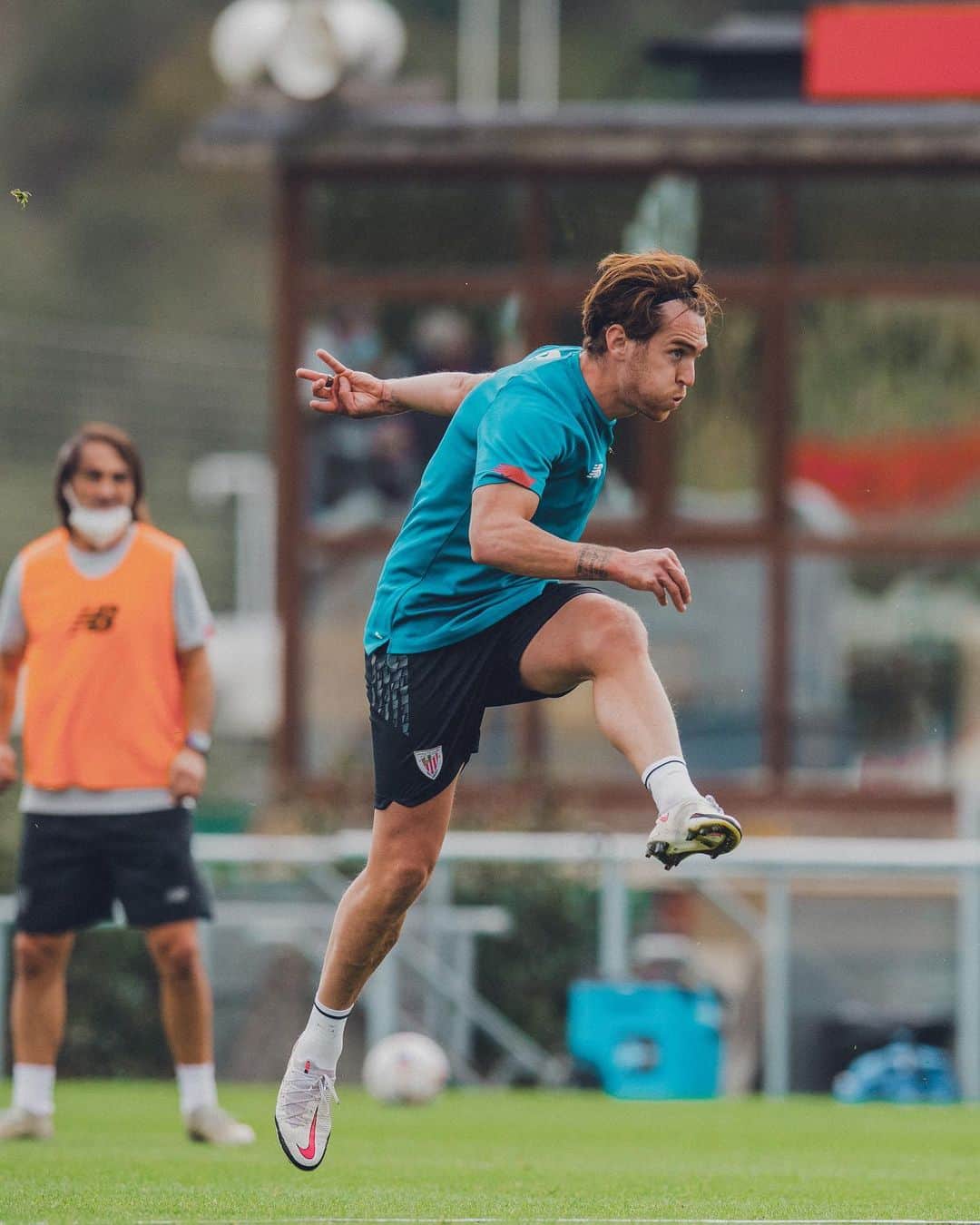 イバイ・ゴメスのインスタグラム：「¡Semana completada! ⚽️✅」