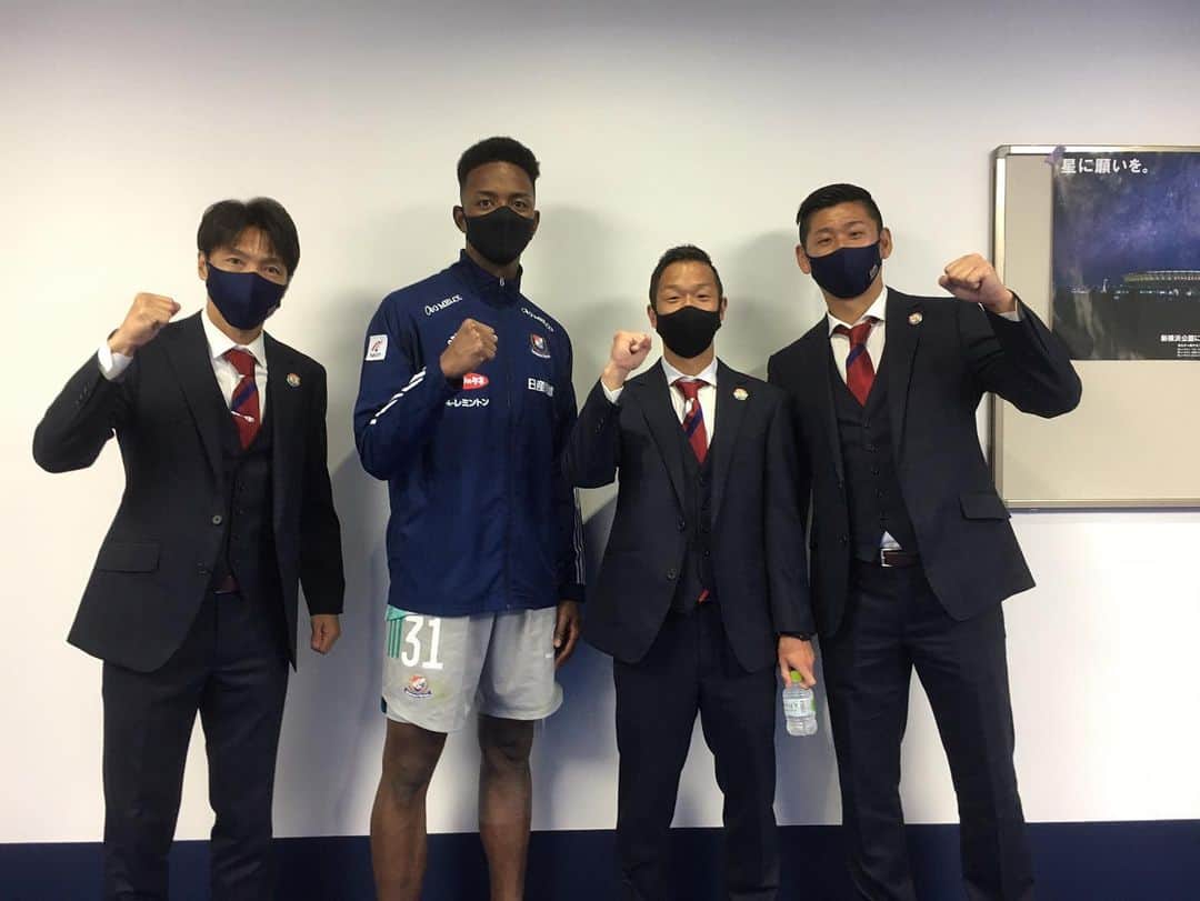 栗原勇蔵のインスタグラム：「🆚浦和レッズ　6対2 ホーム最終戦最高の勝利 #デュアルスタジアム #オビ初出場 #喜田終身名誉キャプテン」