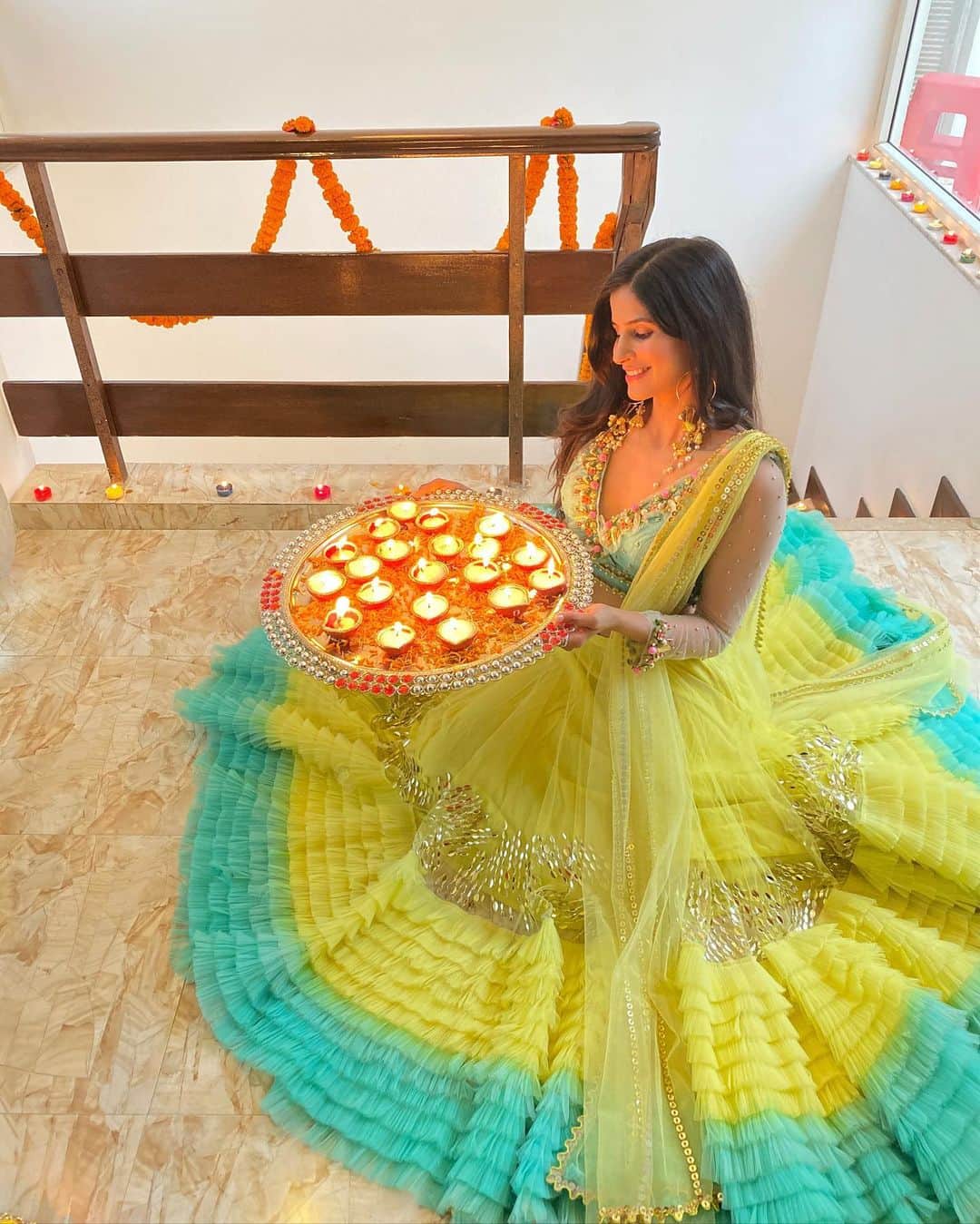 Sakshi Malikさんのインスタグラム写真 - (Sakshi MalikInstagram)「Happy Diwali 💛🪔  Outfit - @papadontpreachbyshubhika」11月14日 20時54分 - sakshimalikk