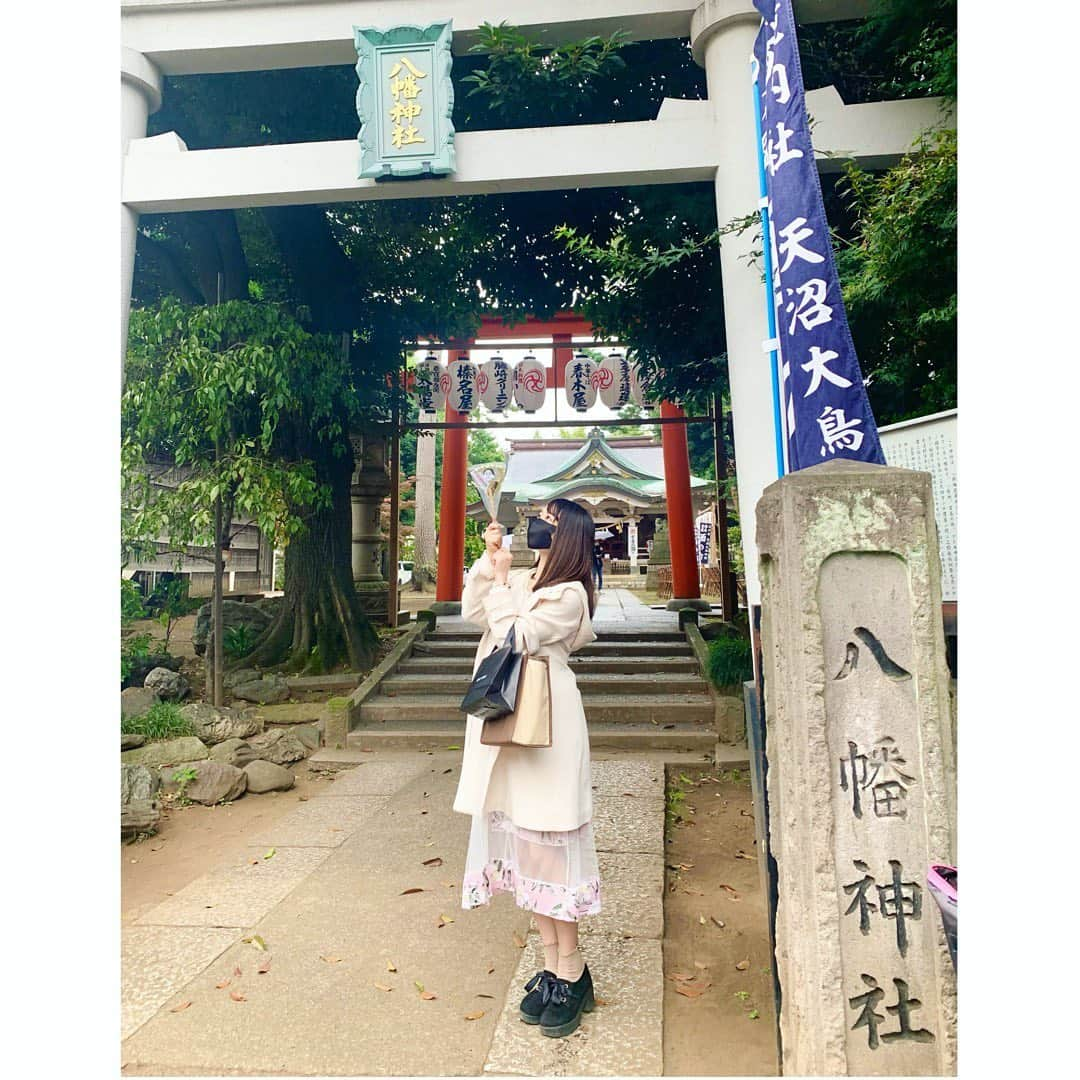 平岡映美さんのインスタグラム写真 - (平岡映美Instagram)「『酉の市』二の酉へ😊⛩﻿ ﻿ 運もかき込める #熊手　を手に🤲﻿ 皆さまに幸せなことがたくさんありますように。﻿ ﻿ #天沼八幡神社 さま﻿ #酉の市﻿ ・﻿ #平岡映美　#感謝」11月14日 21時05分 - eimi_hiraoka_official