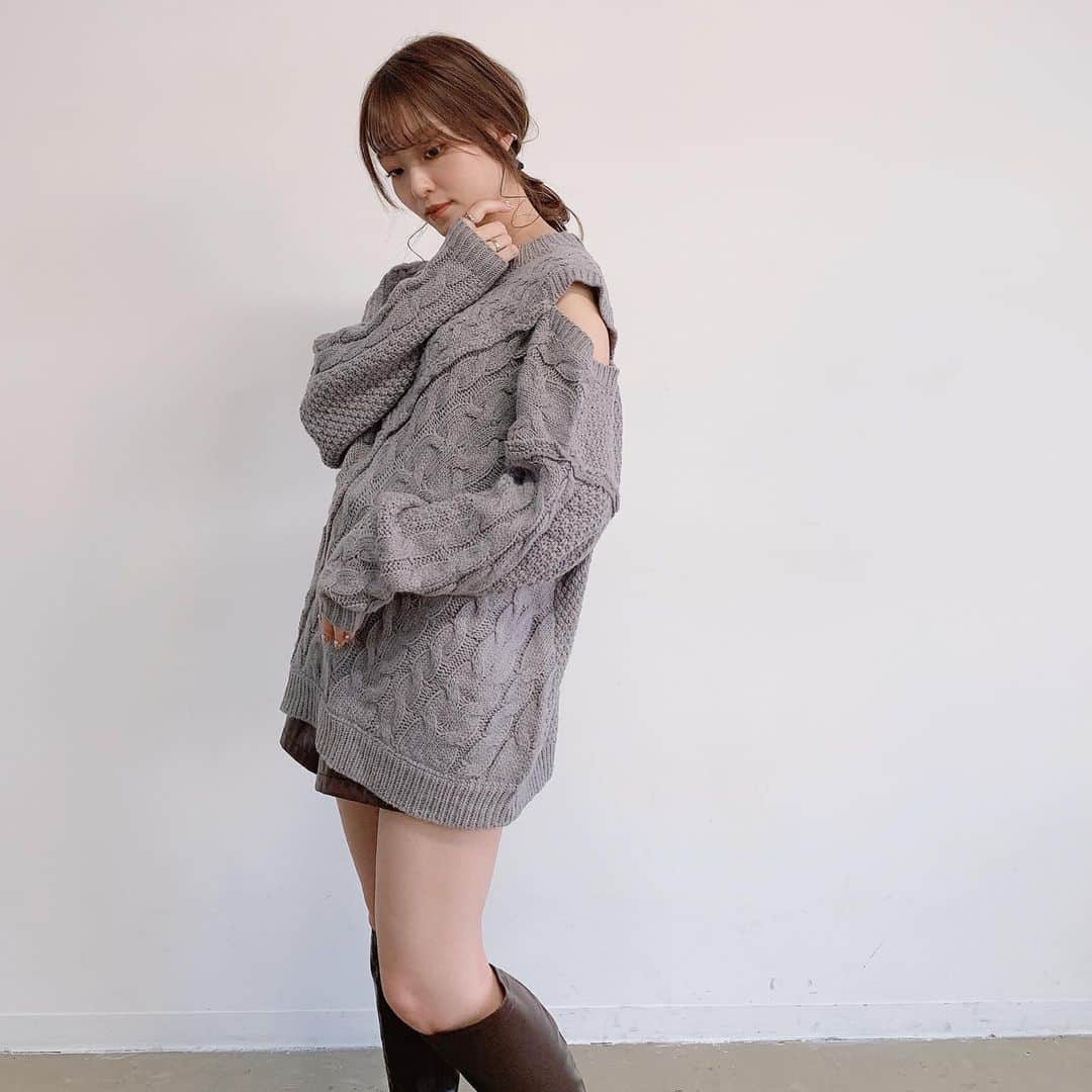 Vannie Officialのインスタグラム：「⠀ ⠀ coming soon ... ♡ ⠀ ⠀ ⠀ #vannie_u#ヴァニーユー #ZOZOでしか買えない⠀⠀  お問い合わせはDMまでご連絡ください‪‪☺︎‬」