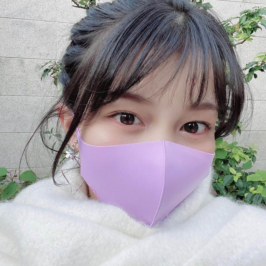 北川花音のインスタグラム：「﻿ ﻿ マフラーつけた日に限って暑くなるんだけど〜笑😩﻿ ﻿ #マフラー　#北川花音　#ニコラ　#nicola」