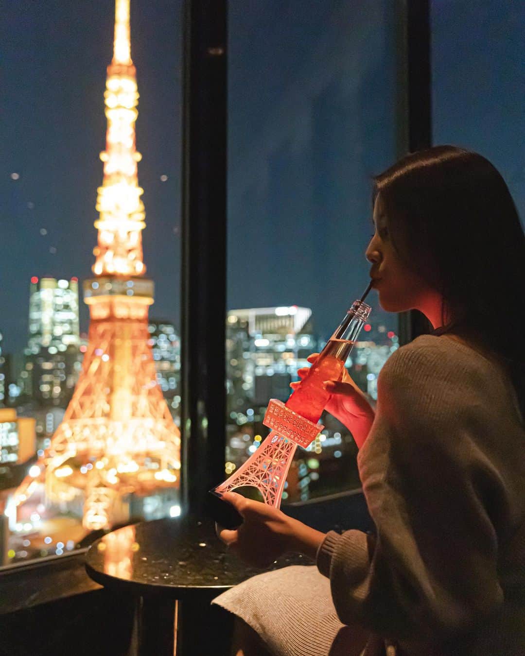 ザ・プリンス パークタワー東京さんのインスタグラム写真 - (ザ・プリンス パークタワー東京Instagram)「スカイラウンジ ステラガーデンでお楽しみいただける小さな東京タワー。 大小2つの東京タワーが目の前に。   Share your own images with us by tagging @princeparktowertokyo ————————————————————— #TokyoTower #princeparktower #princehotels #tokyo #japan #beautifulhotels #tokyohotel #shibakoen #akabanebashi #azabujuban #tokyotower #ThePreferredLife #プリンスパークタワー東京 #東京タワー　Licensed by TOKYO TOWER」11月14日 21時17分 - princeparktowertokyo
