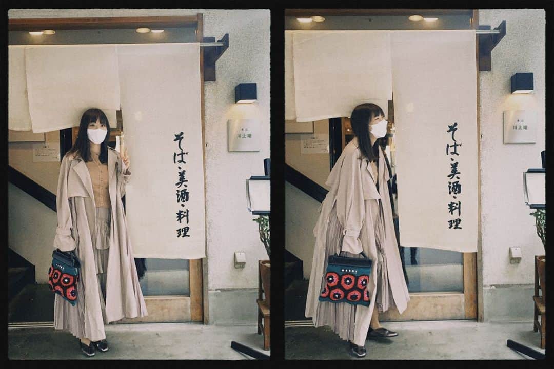 渥美友里恵のインスタグラム：「「蕎麦蕎麦」﻿ ﻿ ﻿ 大学時代の友だちと久々に会った日﻿ 楽しい時間に写真もありがとう☺️﻿ ﻿ ﻿ #ピースしたら﻿ #ピース下げて！って言われた 笑﻿ #右側はそれに爆笑してるお写真なり﻿ ﻿ お蕎麦屋さんのだし巻き卵って美味しいですよね﻿」