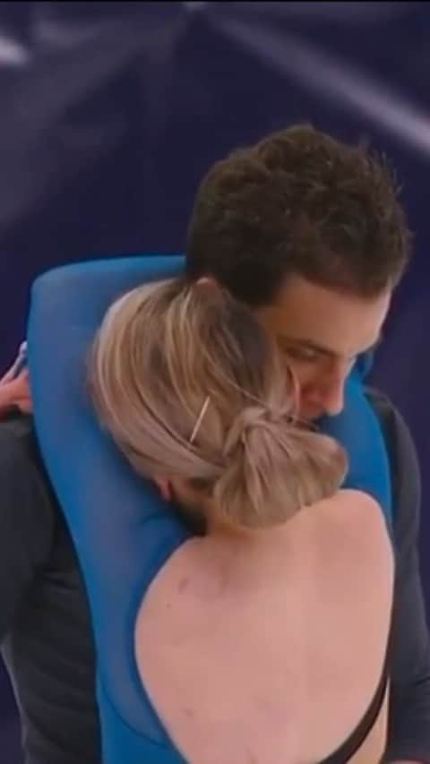 ルイ・トーロンのインスタグラム：「Flashback ! Almost a year ago at the Rostelecom Cup, Moscow.  #patinage #patinageartistique  #patinagemagazine #figureskating #iceskating #фигурноекатание #フィギュアスケート #isu #ffsg #patinajeartístico」