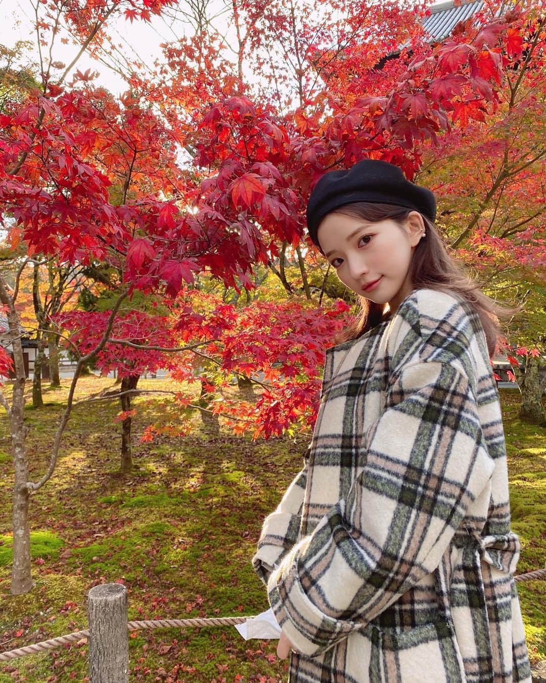 南りほさんのインスタグラム写真 - (南りほInstagram)「紅葉が綺麗かったよ〜🍁🤎🖤🤍」11月14日 22時05分 - minami.riho