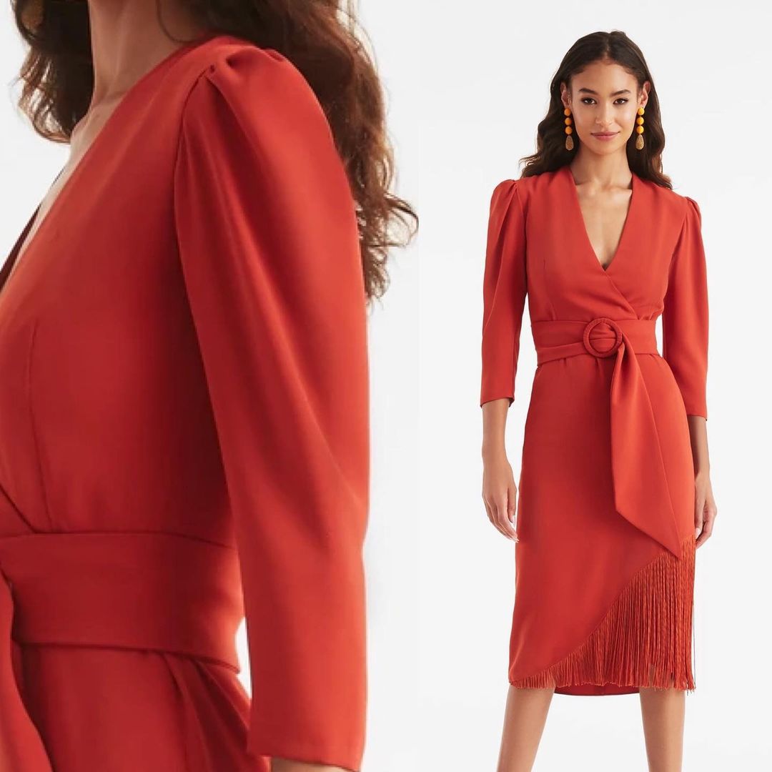 サッチン+バビのインスタグラム：「Ilan, the perfect dress for any occasion. #sachinandbabi, #celebrate, #seasonless, fallstyle, #holidaystyle」