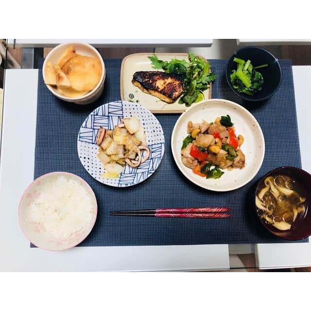 山田真以さんのインスタグラム写真 - (山田真以Instagram)「#おうちごはん　 #メモ #備忘録  離乳食作りも始まってキッチンでてんやわんやの日々😇 #クッキング#クッキングラム#家ごはん#真以食堂#真以ごはん」11月14日 22時12分 - maaai.yamada