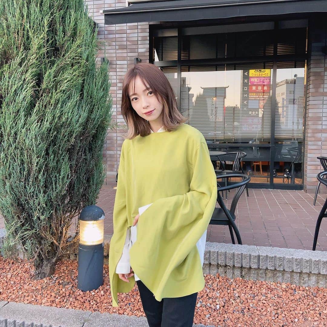 塩川裕美のインスタグラム：「. 目覚ましの音さえも子守唄に聞こえた今日の朝🐥 疲れてるんかな((笑 朝から職場まで全力ダッシュした🤸🏼‍♀️🤸🏼‍♀️🤸🏼‍♀️ 今日もお疲れ様です🙆‍♀️💯☁️ . .」