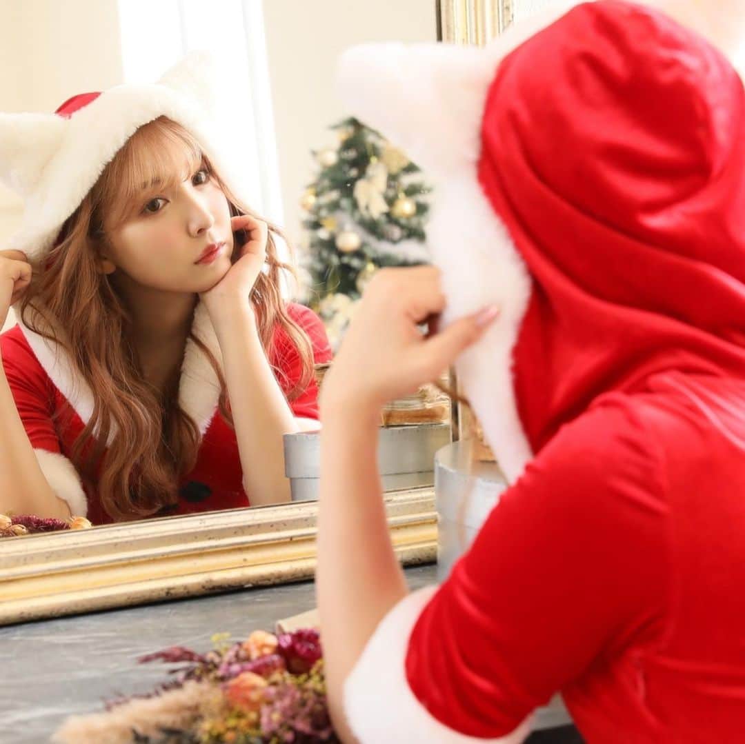 シュガーさんのインスタグラム写真 - (シュガーInstagram)「.﻿ ﻿ 2020 Santa collection 🎄﻿ ﻿ 三上悠亜ちゃんが着る﻿ 最新サンタコス🥰💖﻿ ﻿ 1年に一度のクリスマスは﻿ 誰よりも可愛くなりたい💖﻿ ﻿ 三上悠亜ちゃんがキュートに﻿ 着こなしてくれました😍✨﻿ ﻿ @yua_mikami ﻿ #三上悠亜﻿ #サンタコス﻿ #クリスマス﻿ #サンタコスプレ﻿ #コスプレ﻿ #キャバクラ﻿ #キャバ嬢﻿ #キャバドレス﻿ #ドレス﻿ #ミニドレス﻿ #ナイトドレス﻿ #ドレス買うならシュガー﻿ #キャバドレス通販﻿ #キャバ通販﻿ #ドレス通販﻿ #ドレスショップ ﻿ #ドレスショップ ショップシュガー﻿ #followme﻿ #dress﻿ #歌舞伎町﻿ #六本木﻿ #銀座﻿ #北新地﻿ #ミナミ﻿ #すすきの﻿ #中洲」11月14日 22時30分 - dress_sugar