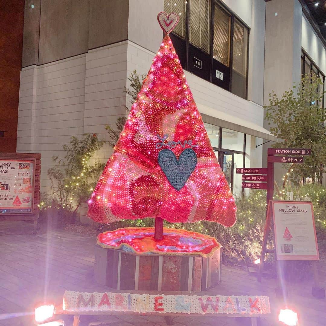 小原春香のインスタグラム：「#LOVE #Heart #Xmas #イルミネーション #クリスマスツリー」