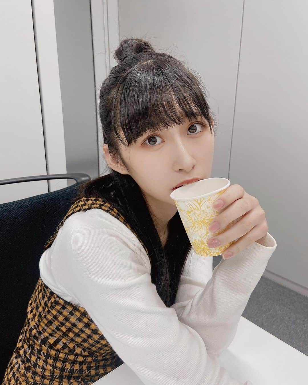 松本愛花さんのインスタグラム写真 - (松本愛花Instagram)「🐧 そういえば！ アイコンの写真変えたよ〜ᜊﬞﬞ  迷いすぎて決まらへんから もうこれにした〜〜🐧♡ #アイコン画像  #アイコン  #アイドル  #メイクアップ  もう #冬 やね ❄🎅🏻🎄 #ヘアアレンジ  #ヘアスタイル」11月14日 22時37分 - aika_matsumoto.official