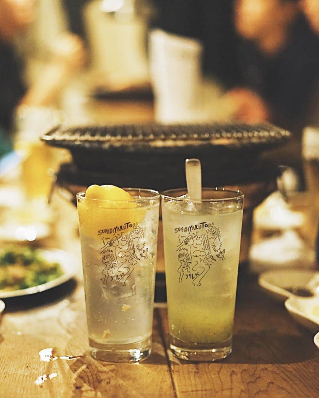 あまいものさんのインスタグラム写真 - (あまいものInstagram)「京都でかわくて美味しいお店に行きたいなら絶対おすすめする🥺 焼き鳥もおいしいしフルーツサワーもかわいいおいしいでもう . . . SPOT ⇨ @sotlylaisse2014  DRINK ⇨ マスカットサワー、みかんサワー、レモンサワー PLACE ⇨#京都 河原町  . .  #京都グルメ #京都観光 #焼鳥好きな人と繋がりたい#ひとり時間  #甘党女子 #genic_cafe #retrip_cafe #cafestagram #カフェ散歩 #カフェパト #cafefood #居酒屋巡り #居酒屋好きな人と繋がりたい #居酒屋ごはん」11月14日 22時42分 - amaimonochannel