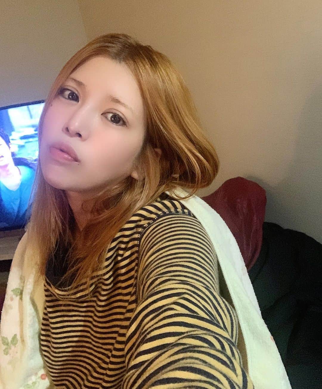 坂口杏里のインスタグラム：「インスタライブします♡」