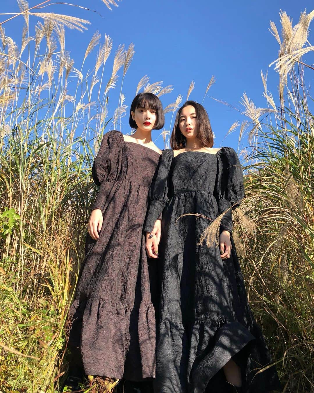 川島レイチェルさんのインスタグラム写真 - (川島レイチェルInstagram)「@sheer_com 🖤   AIRY DRESS  たまにはこのくらい思い切り甘いのも 良いかなと作った愛おしいドレス💋  ふんわりとしたパフとフレアスカートからは 想像できないくらい繊細で軽い生地、 本当に可愛いのに心地良いんです。ぜひ🤍  11/13 FRI 21:00 LAUNCHD 🌾」11月14日 23時09分 - _rachel1001