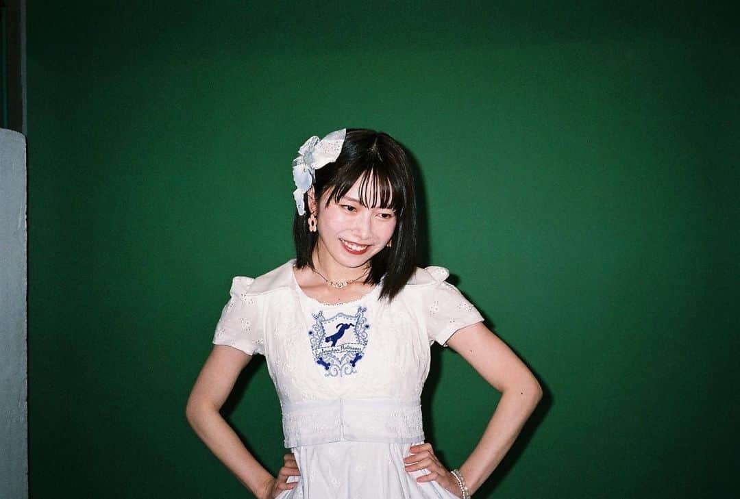 横山由依さんのインスタグラム写真 - (横山由依Instagram)「🤍  #AKB48 #filmcamera #filmphotography」11月14日 23時18分 - yokoyamayui_1208