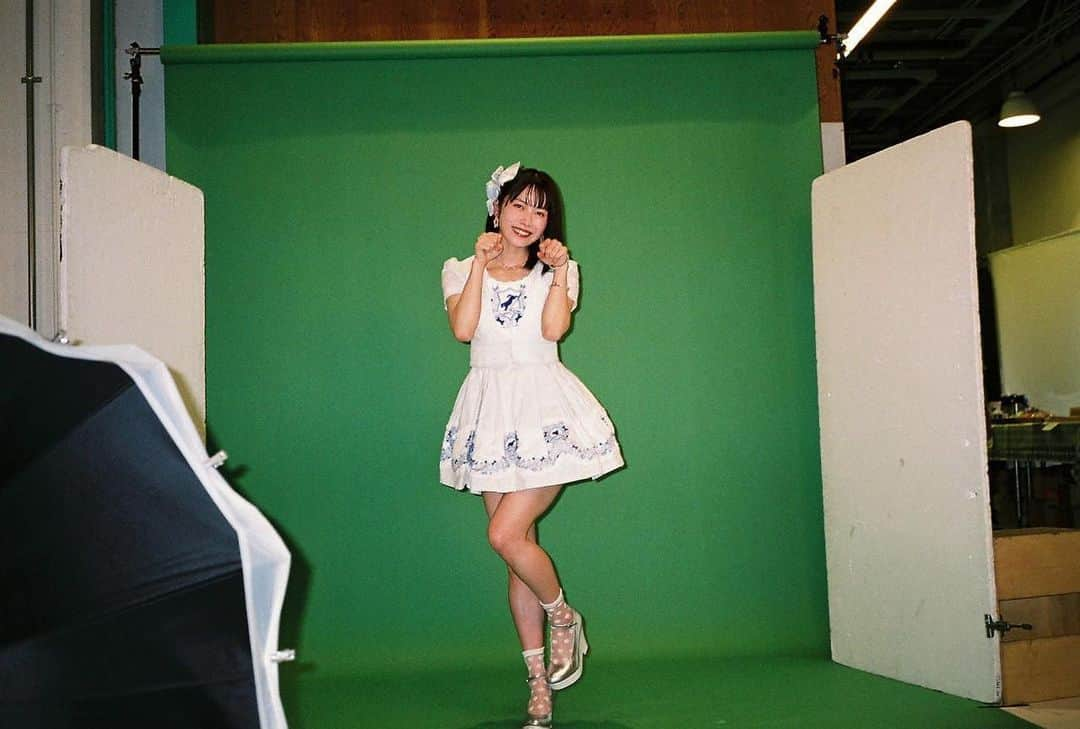 横山由依さんのインスタグラム写真 - (横山由依Instagram)「🐕  #AKB48 #filmcamera #filmphotography #ラブラドールレトリバー」11月14日 23時18分 - yokoyamayui_1208