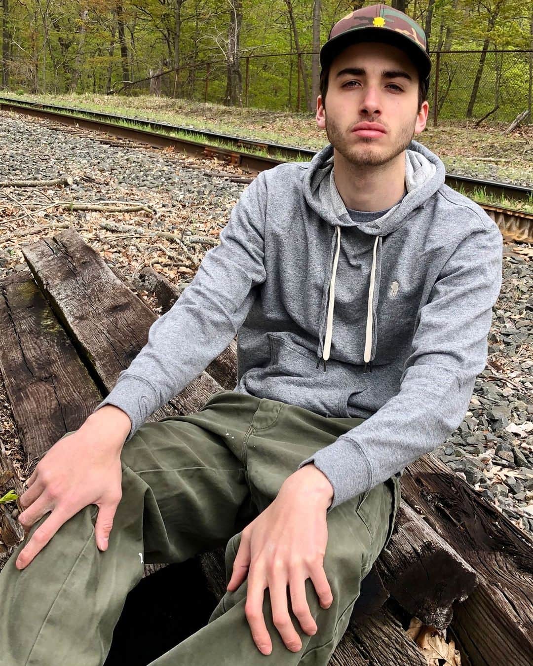 ブルックリンインダストリーズのインスタグラム：「Aslan in the Unisex French Terry Pullover.  Full restock, many colors to choose from.  #brooklynindustries #liveworkcreate #unisexclothing」